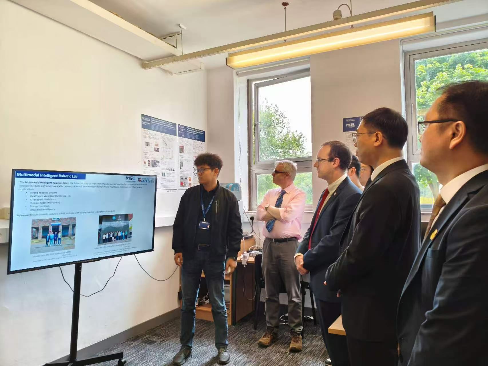SCNU Delegation Visit